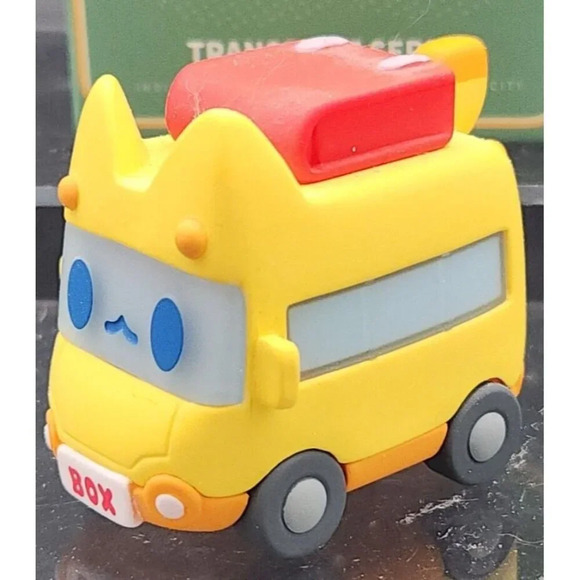BOXCAT F.UN x RATOKIM Transport Series School Bus Mini Vinyl Figure - Picture 3 of 5